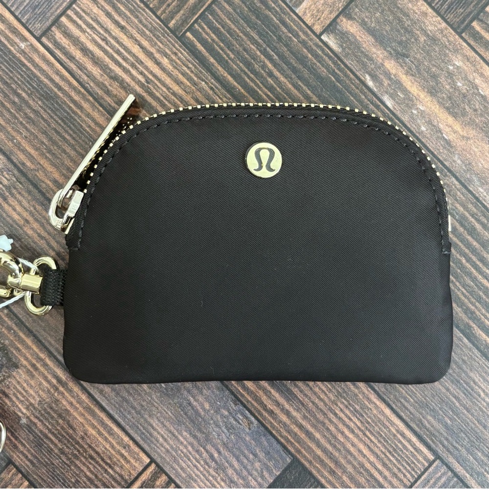 NWT Lululemon Dual Pouch Wristlet In Leopardo Shift Midi Desert Khaki - Picture 3 of 8